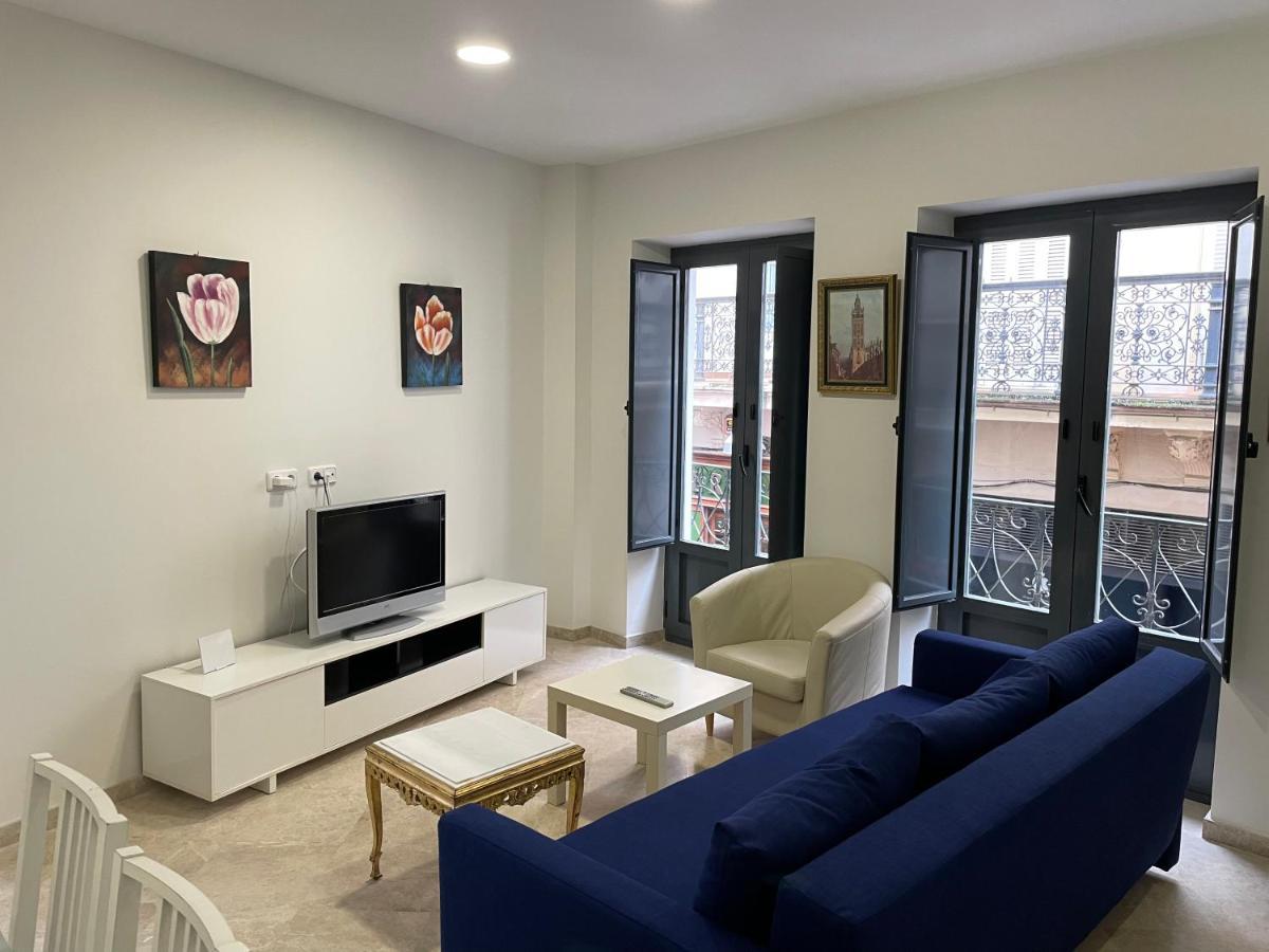 Petit Sagasta Apartamentos-Sagasta セビリア エクステリア 写真