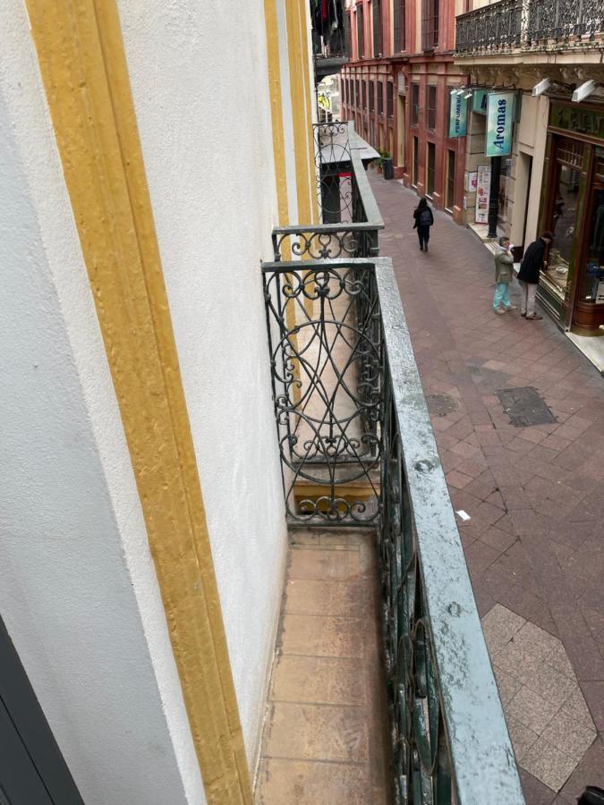 Petit Sagasta Apartamentos-Sagasta セビリア エクステリア 写真
